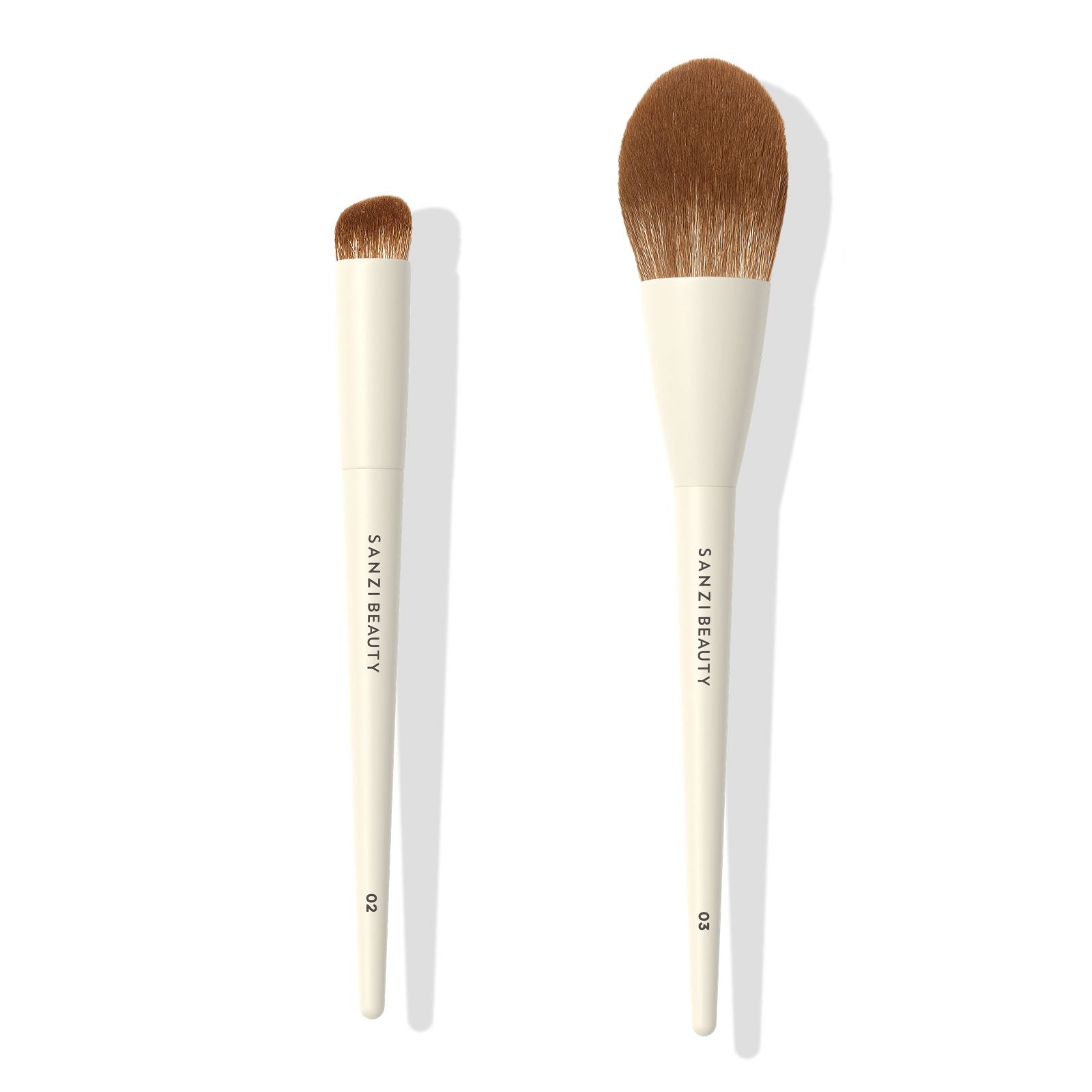 PAKKE: CONCEALER + POWDER BRUSH