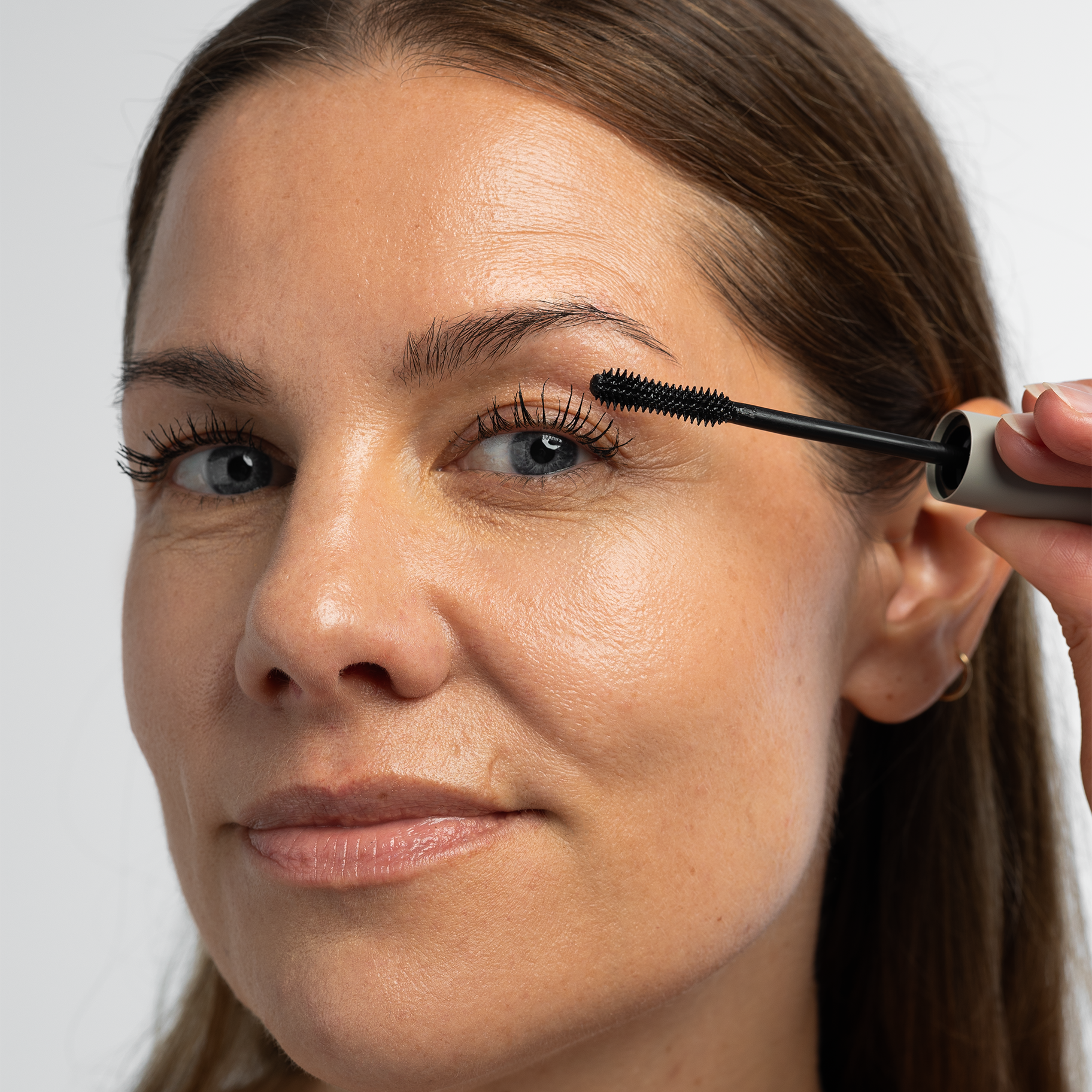 MASCARA VOLUME & CURL (WITH EYELASH SERUM)