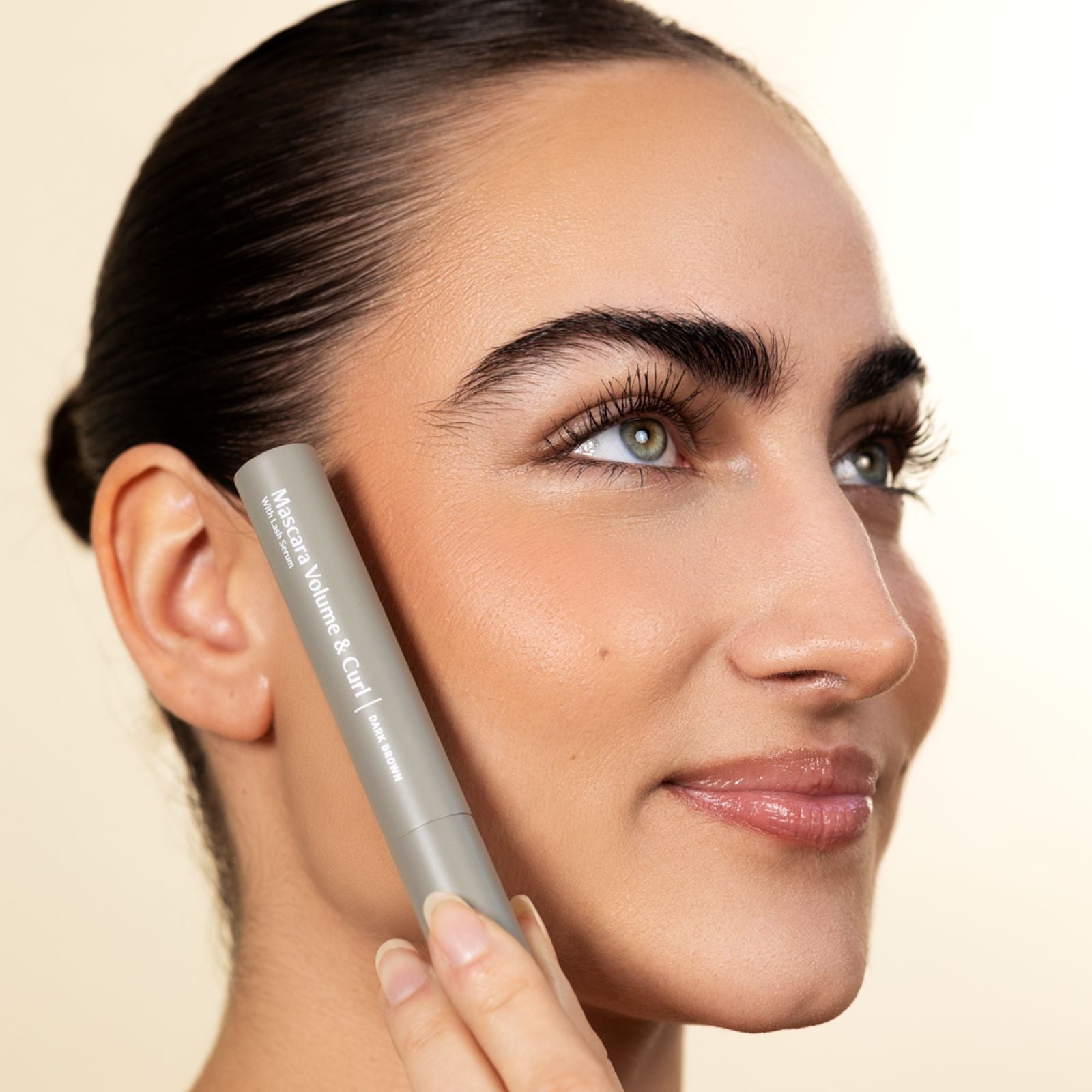 MASCARA VOLUME & CURL (WITH EYELASH SERUM)